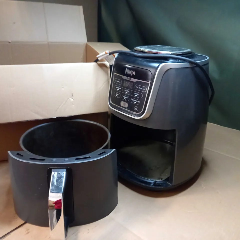 NINJA AIR FRYER