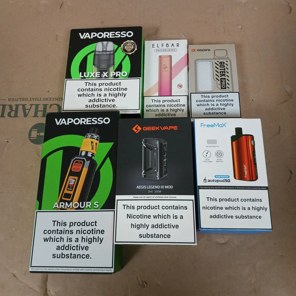 APPROXIMATELY 20 VAPES, E-CIGARETTES & ACCESSORIES TO INCLUDE - GEEKVAPE AEGIS LEGEND 3 MOD - ASPIRE GOTEKPRO - VAPORESSO ARMOUR S - ETC