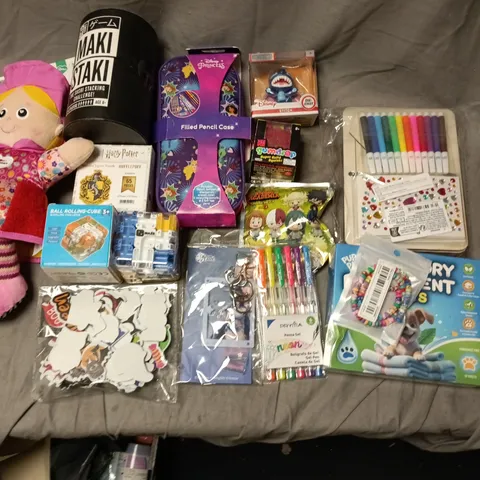 LARGE QUANTITY OF ASSORTED TOYS, GAMES AND CRAFT ITEMS TO INCLUDE LAMAZE DOLL, DISNEY PRINCESS FILLED PENCIL CASE AND SILICONE MOULDS