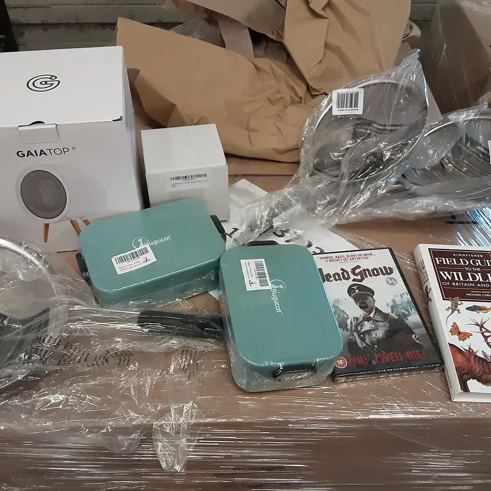 PALLET OF ASSORTED PRODUCTS INCLUDING GAIA TOP PERSONAL HEATER, BUGUCAT LUNCHBOX, DEAD SNOW DVD, FIELD GUIDE TO THE WILDLIFE OF BRITAIN AND EUROPE 