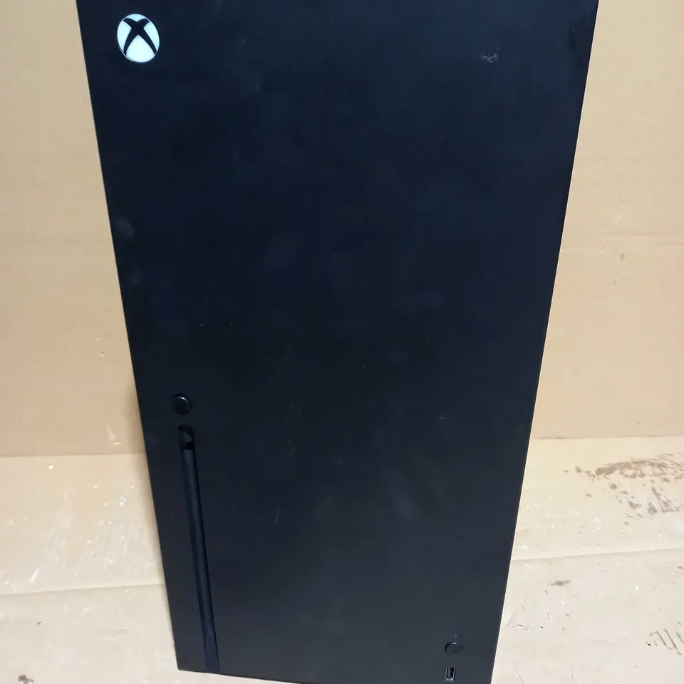 XBOX SERIES X THEMED MINI FRIDGE	