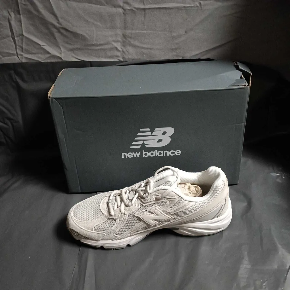 NEW BALANCE TRAINERS – GREY/WHITE RUNNING SHOES - BOXED - SIZE UK 7.5