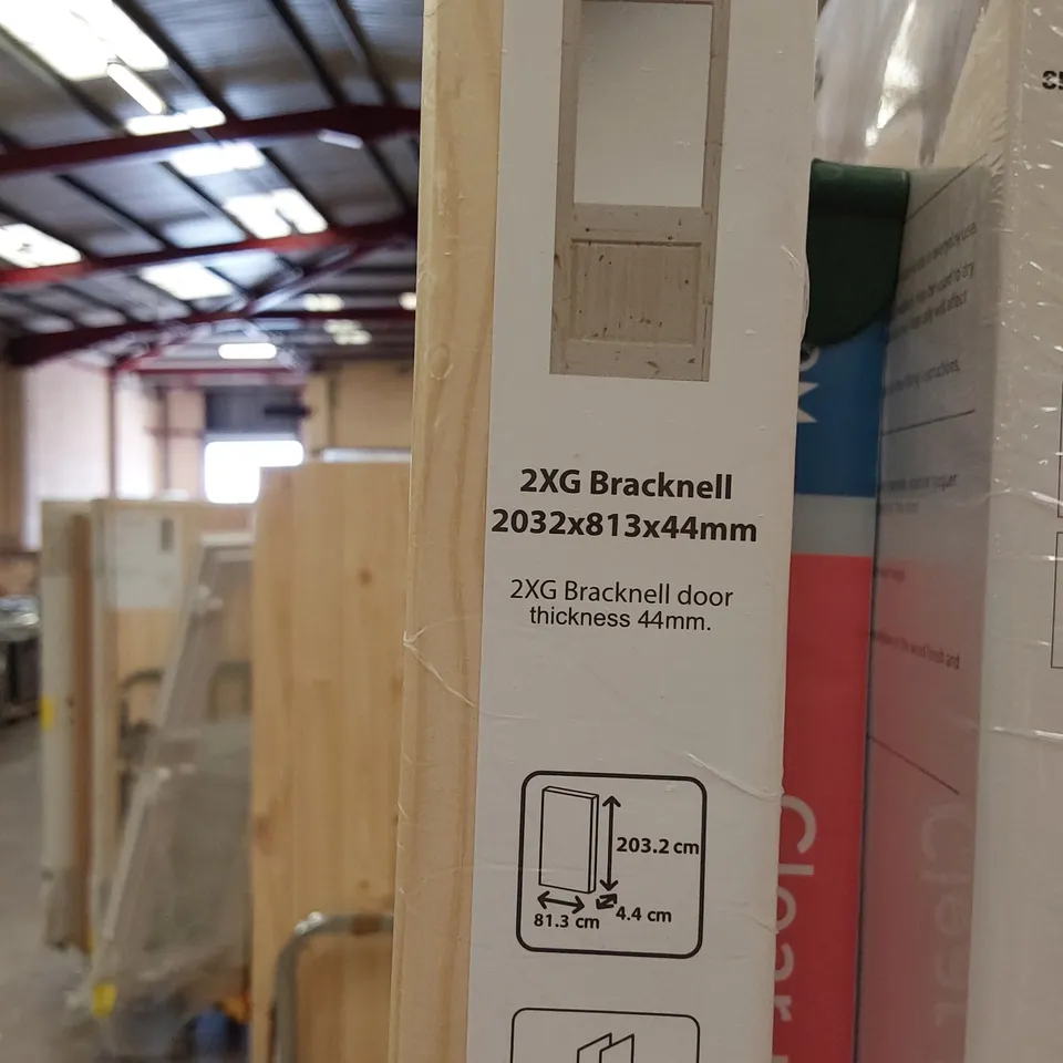 2XG BRACKNELL DOOR HALF DOUBLE GLAZED 2032 × 813 × 44mm