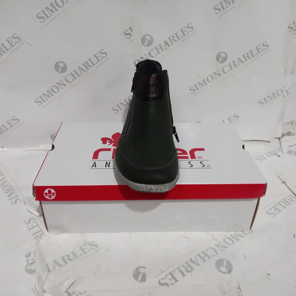 BOXED RIEKER FLEECE LINED BOOTS SIZE 41