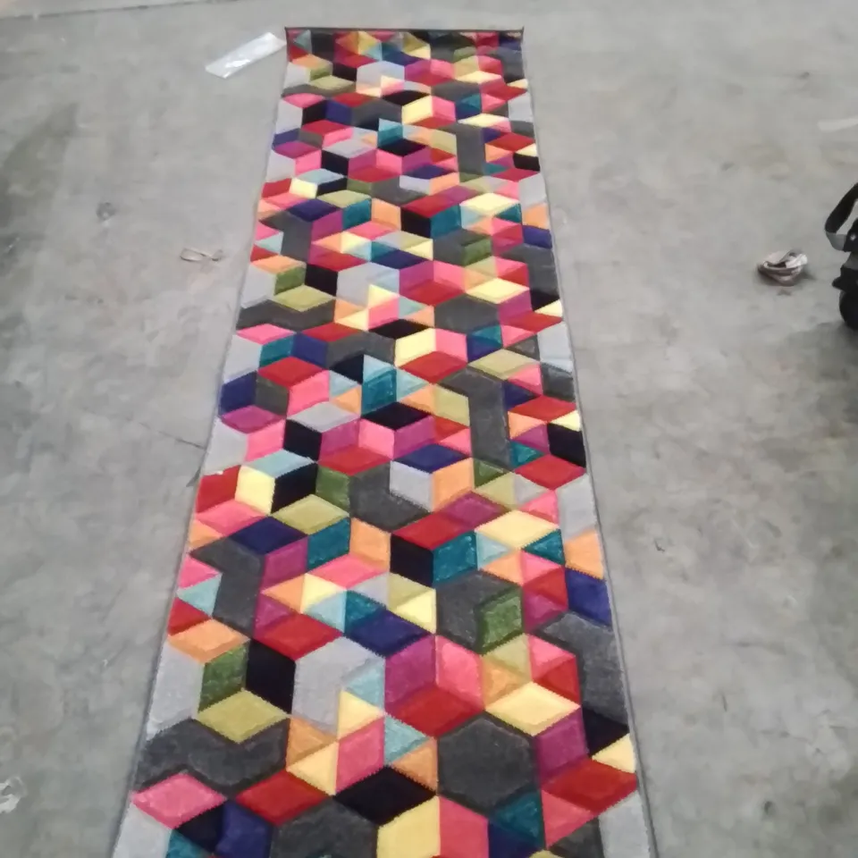 QUALITY DESIGNER AREA RUG - APPROXIMATELY 230X70CM