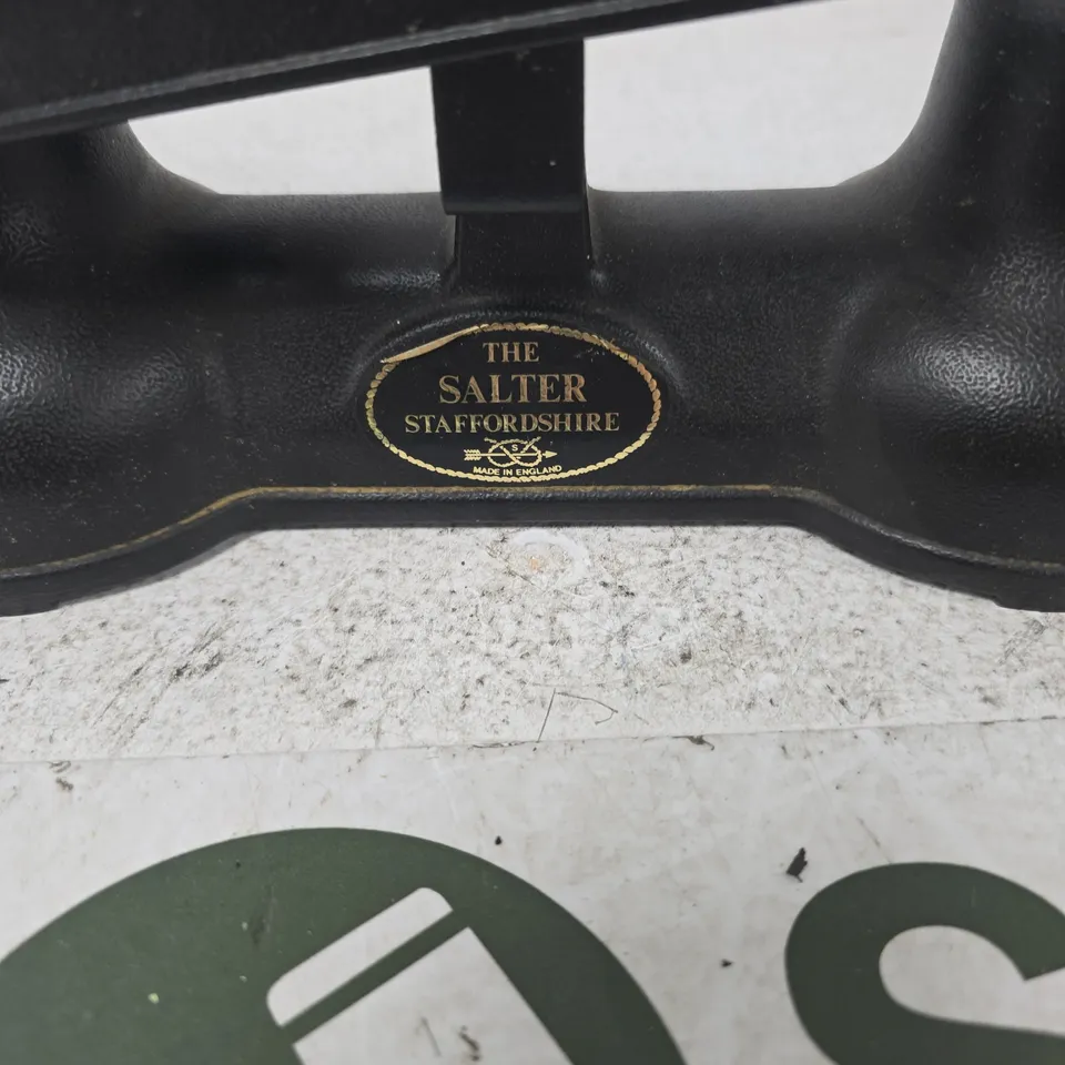 ANTIQUE   SALTER STAFFORDSHIRE KITCHEN BALANCE SCALE – MADE IN ENGLAND