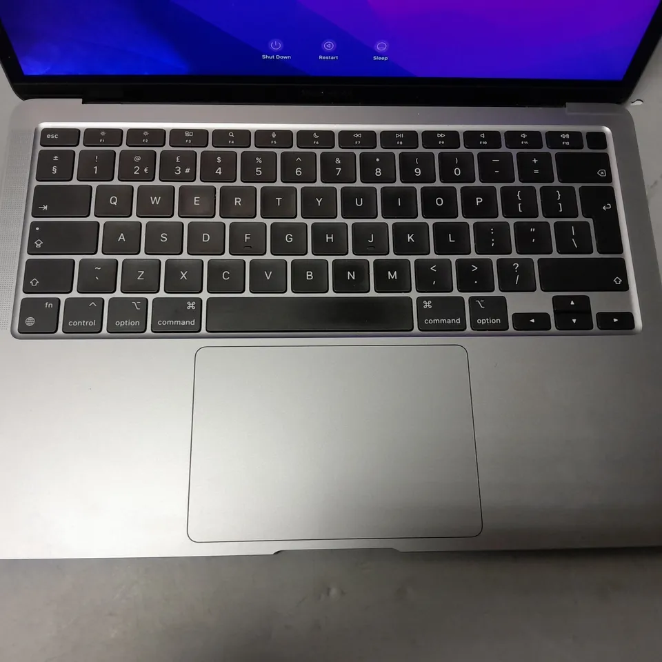 APPLE MACBOOK AIR - A2337 