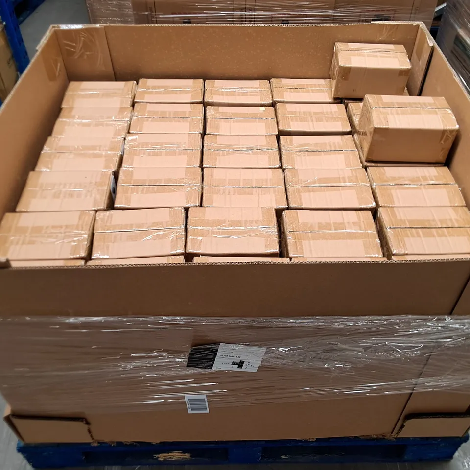 PALLET CONTAINING APPROXIMATELY 150 4-PACK BOXES OF BRAND NEW 1.8M VGA CABLES