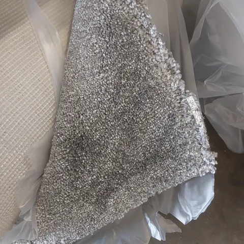 ROLL OF QUALITY CLASSIC CHARM AB ASH GREY CARPET // SIZE: APPROX 4 X 2.7m