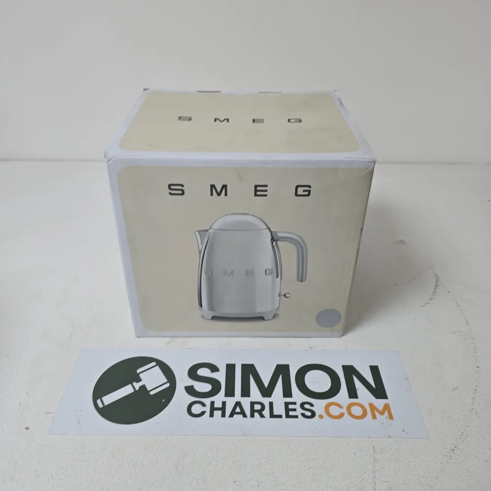 BOXED 50'S STYLE ELECTRIC KETTLE STEEL 