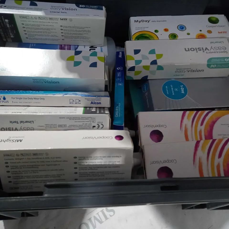 APPROX 20 ITEMS TO INCLUDE EYEXPERT, COOPERVISION PROCLEAR, EASYVISION SOLUTION