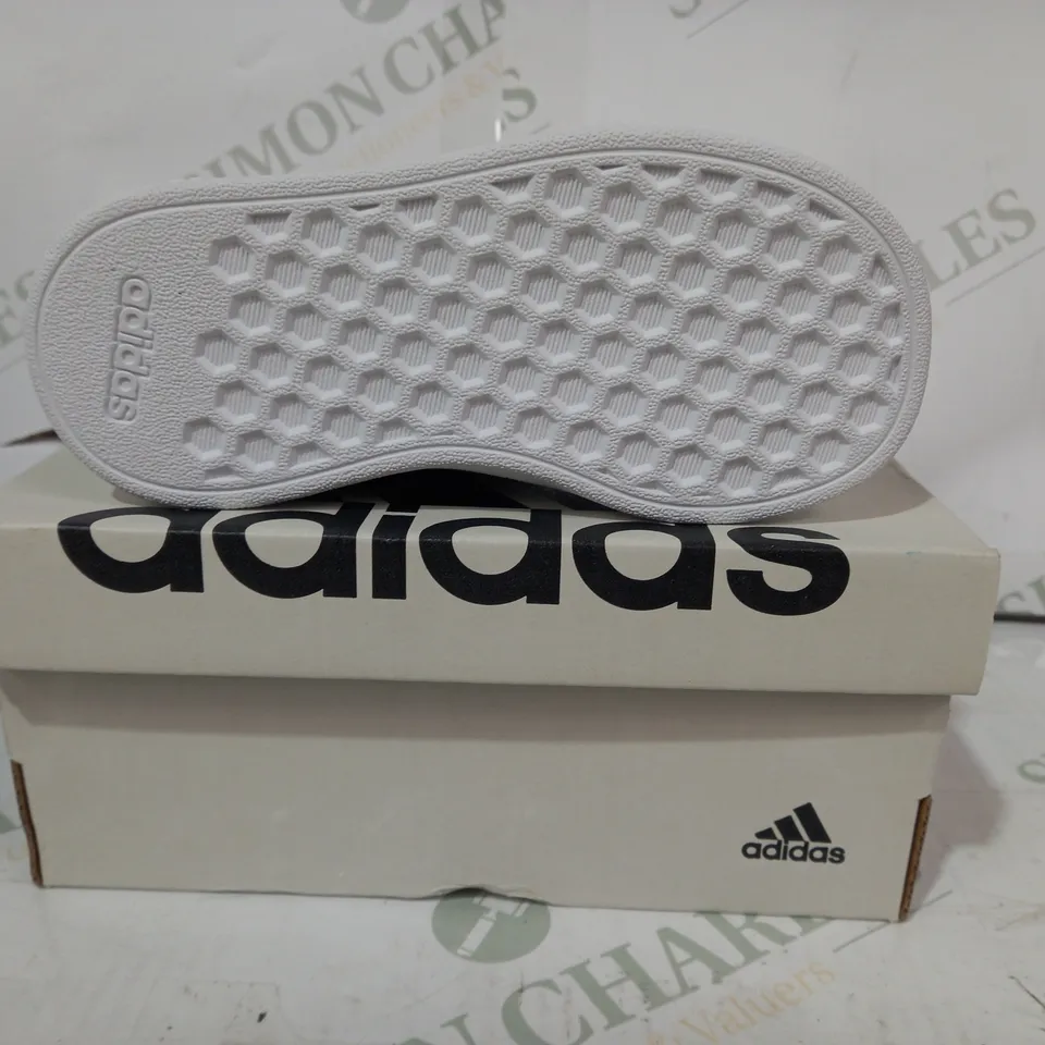 BOXED PAIR OF ADIDAS GRAND COURT 2.0 CFI KIDS SHOES IN WHITE UK SIZE 6.5