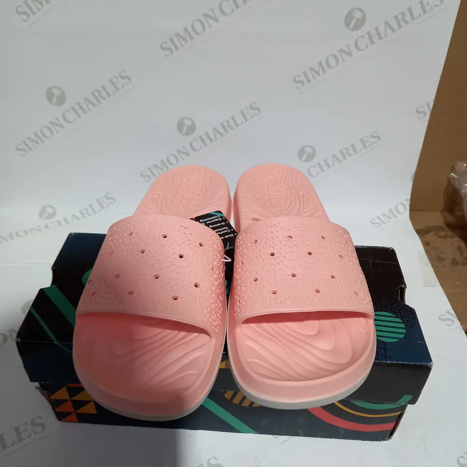 SKECHERS EVA MOLDED SLIDES - UK SIZE 6