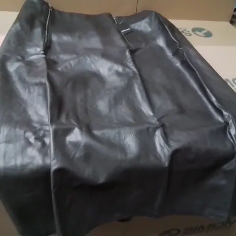 BOXED BRAND NEW APPROXIMATELY 3 JD WILLIAMS DISTRESSED PU SKIRT BLACK SIZE 24