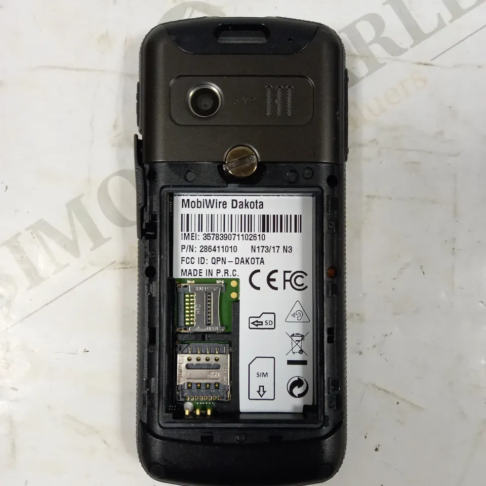MOBIWIRE DAKOTA MOBILE PHONE 