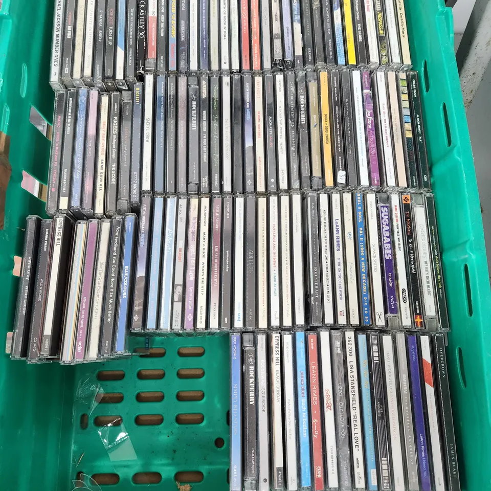 A VERY LARGE QUANTITY OF CDs FROM 80s / 90s /2000s