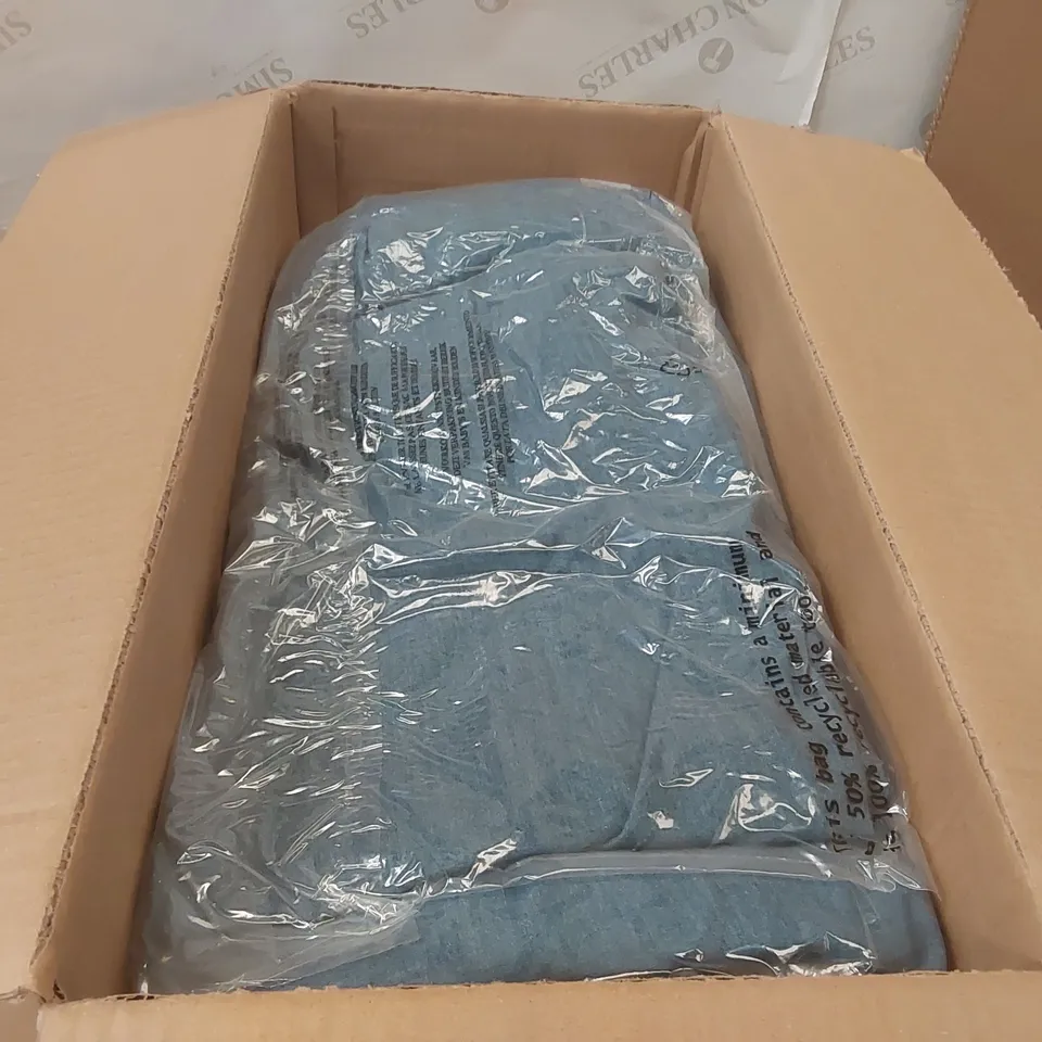 BOX CONTAINING APPROXIMATELY 12x BRAND NEW SIMPLY BE MID BLUE DENIM SKIRTS - SIZE 16