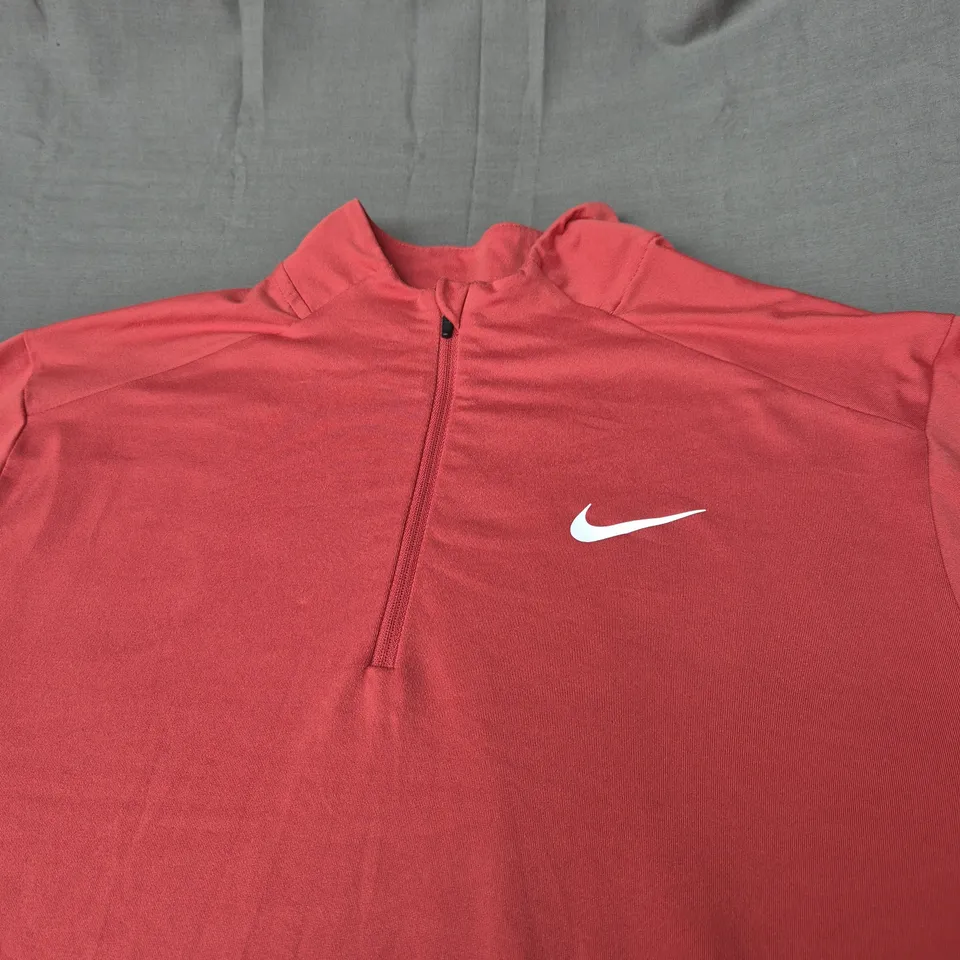 NIKE RUNNING 1/4 ZIP TOP SIZE M