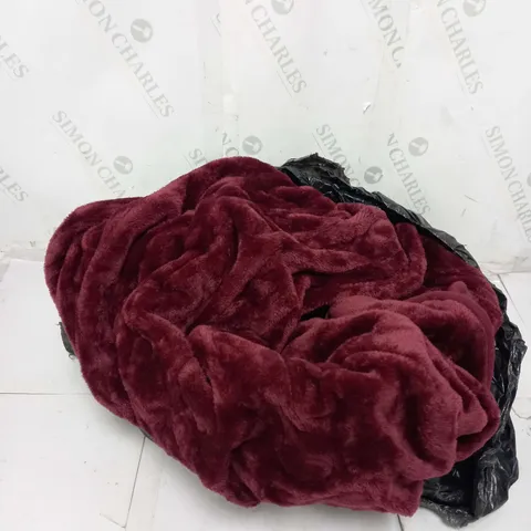 COZEE HOME VELVETSOFT HEATED THROW IN SHIRAZ WINE