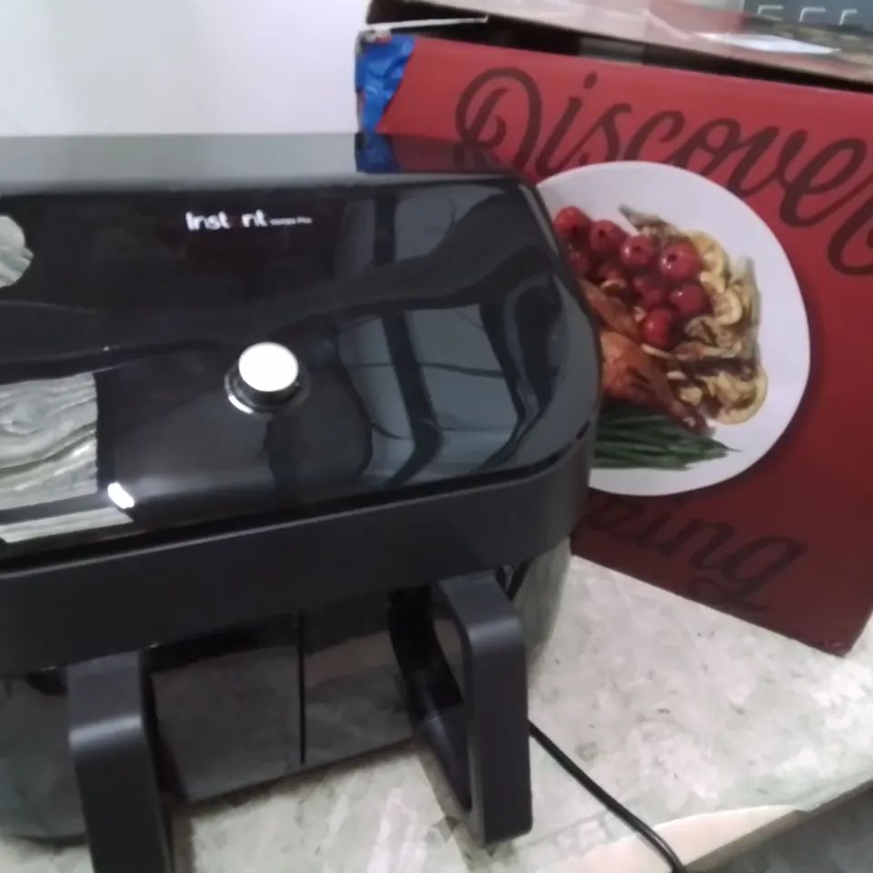BOXED INSTANT VORTEX 8 IN 1 PLUS DOUBLE AIR FRYER 7.6L 