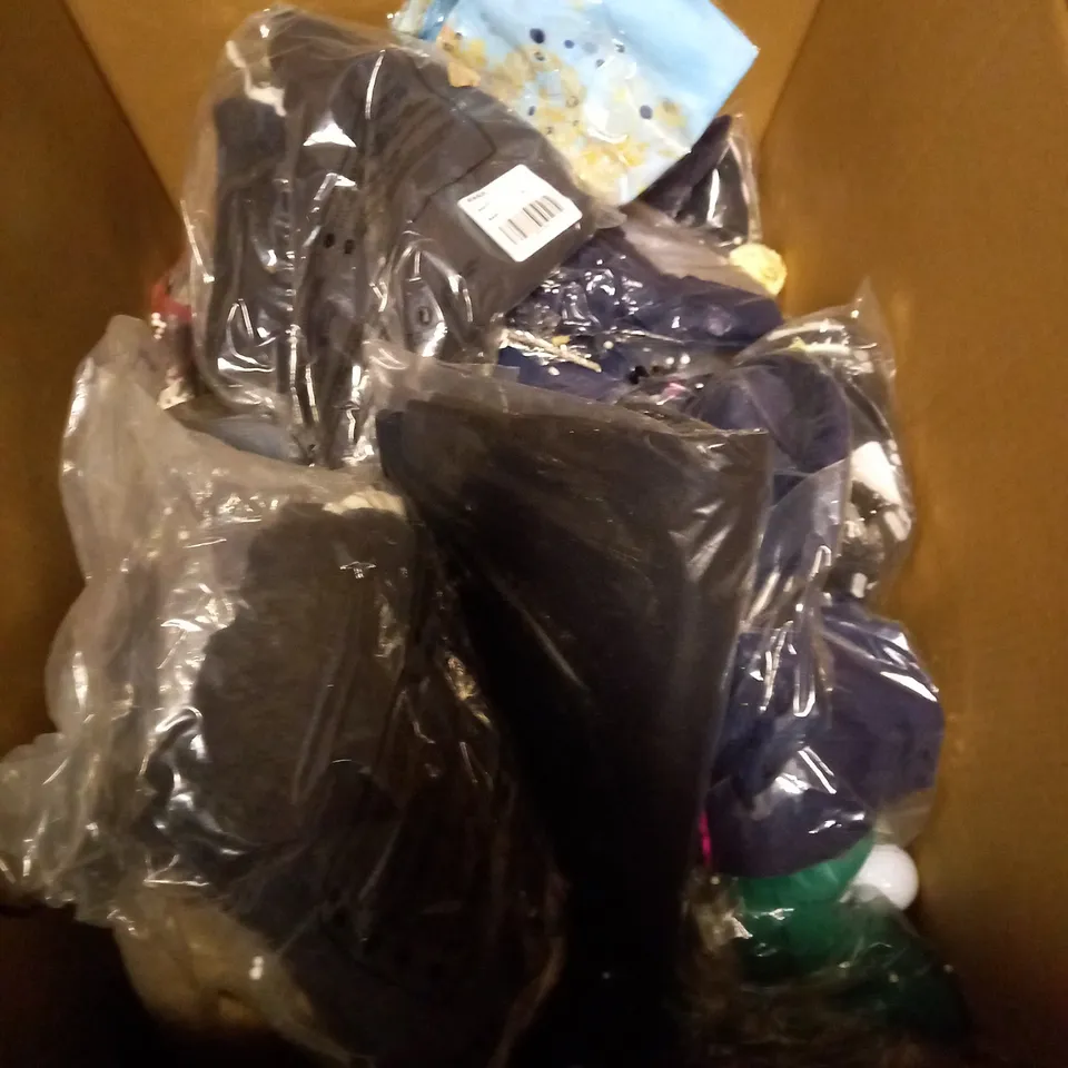 LARGE BOX PF ASSORTED CLOTHING ITEMS TOO INCLUDE TROUSERS , TOPS ANDS SHORTS 