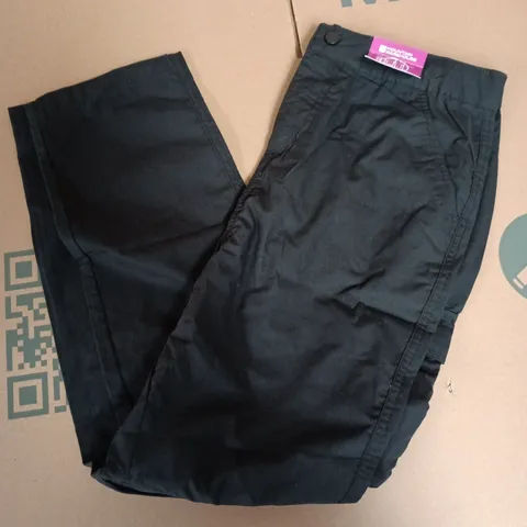 MOUNTAIN WAREHOUSE ACTIVE KIDS ZIP OFF TROUSERS IN BLACK - 11-12YRS