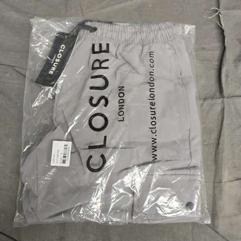 BAGGED CLOSURE LONDON UTILITY CARGO TROUSERS – ICE GREY – SIZE M 