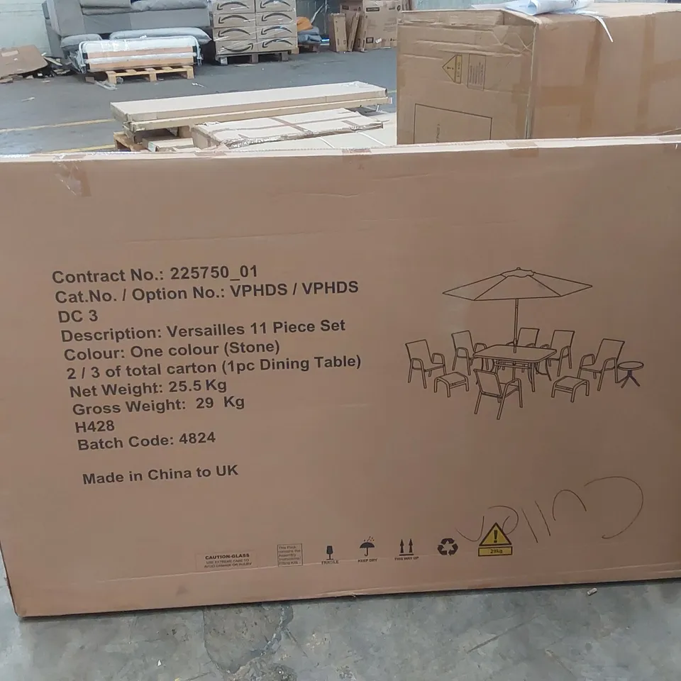 BOXED VERSAILLES OUTDOOR GARDEN DINING TABLE // DINING TABLE ONLY (1 BOX)