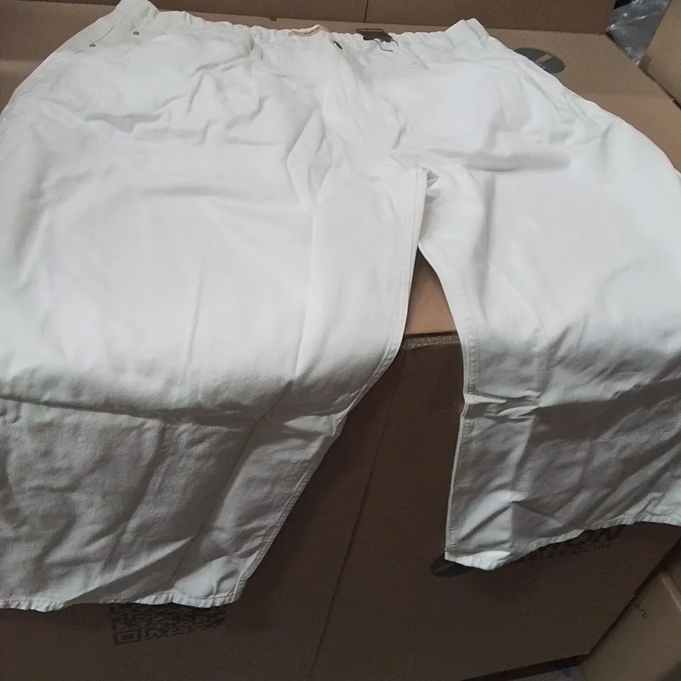 BOXED BRAND NEW APPROXIMATELY 9 SIMPLY BE WIDE LEG DENIM JEANS WHITE SIZE 30R