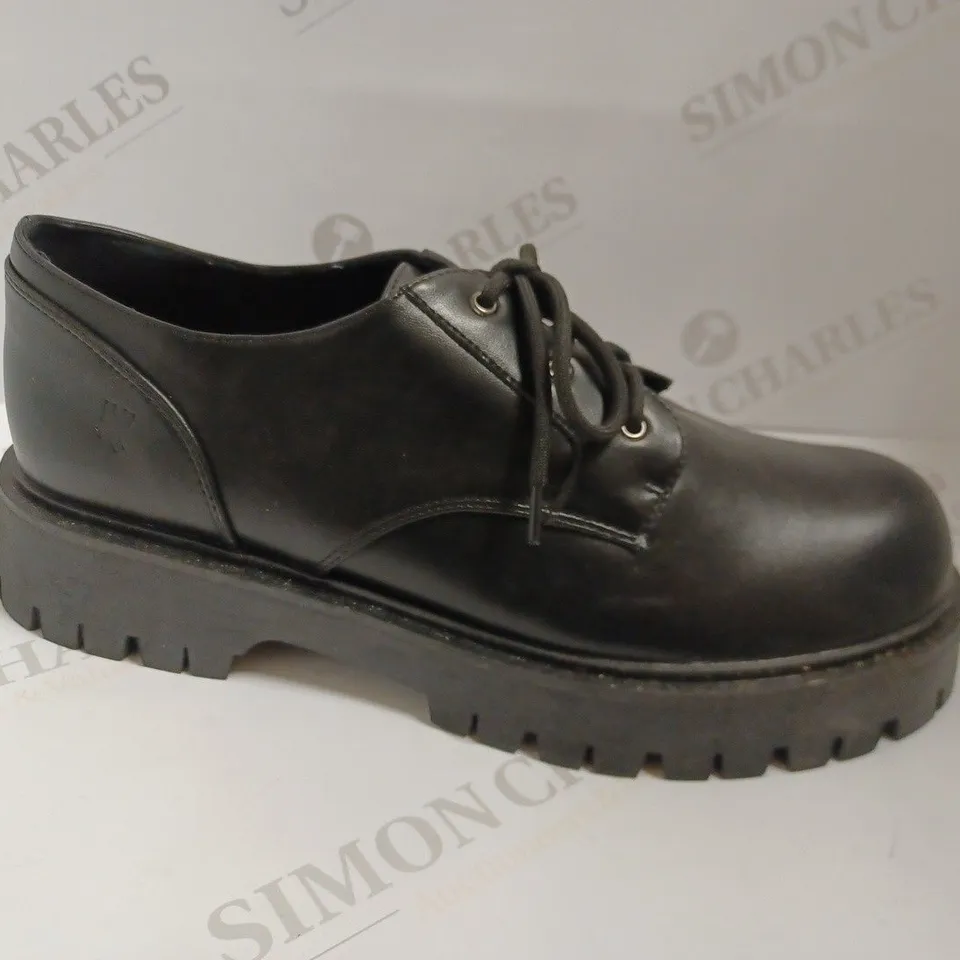 KOI VEGAN PINEMOON MEN'S BLACK LACE UP SHOES - SIZE 10