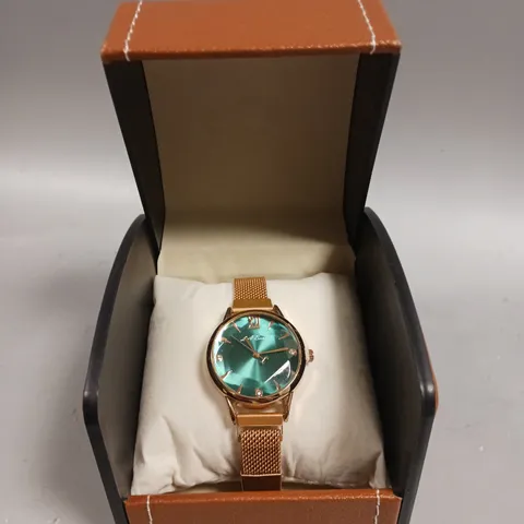 LADIES LA BANUS WATCH – QUARTZ MOVEMENT – METAL STRAP WITH MAGNETIC CLASP