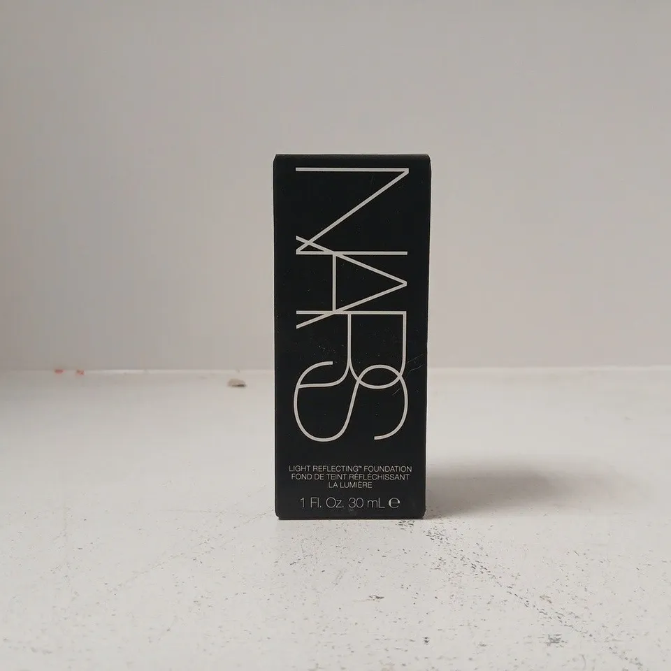NARS LIGHT REFLECTING FOUNDATION – 30 ML (BOXED)