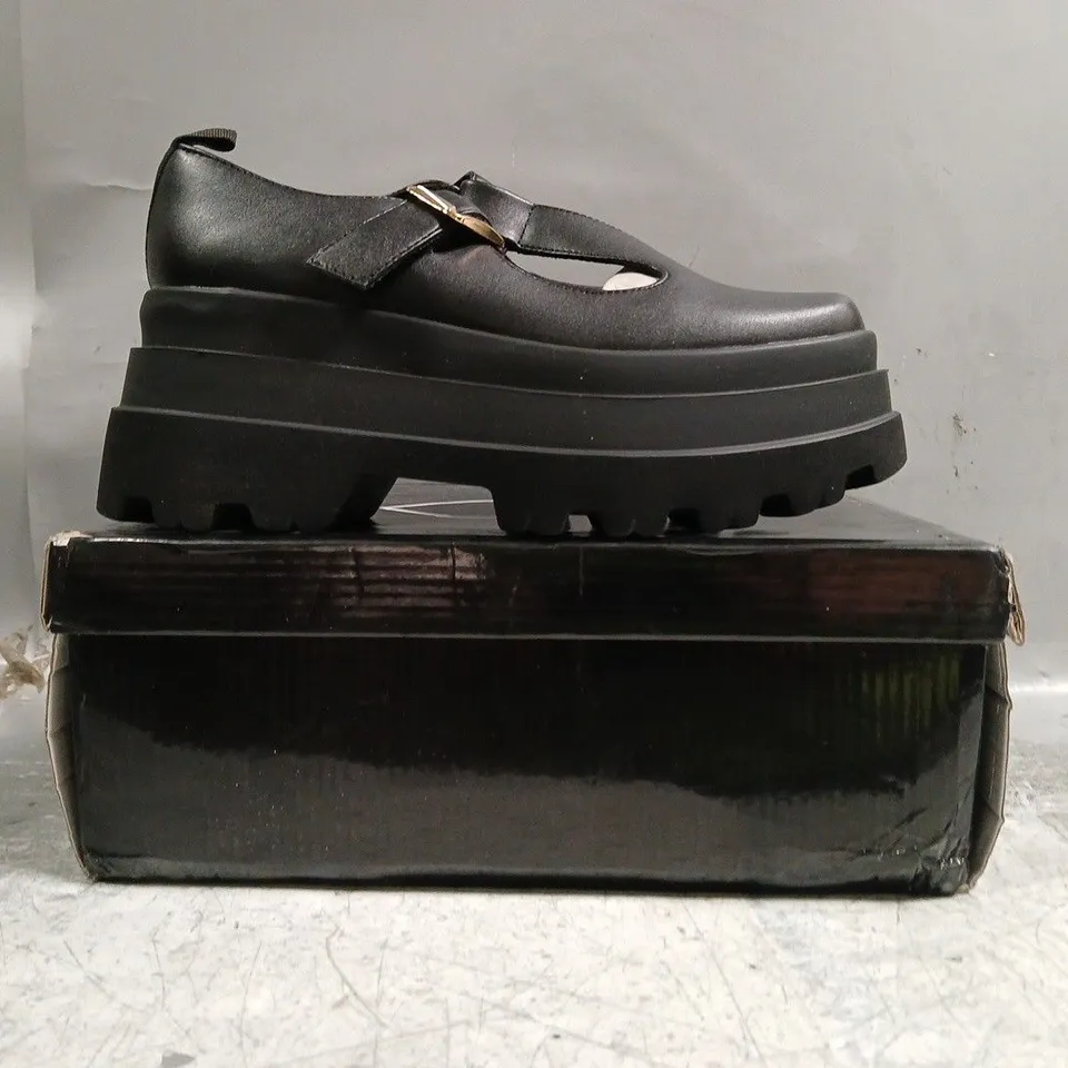 BOXED PAIR OF KOI SILENT AMITY TRIDENT PLATFORM MARY JANE SHOES IN BLACK UK SIZE 5