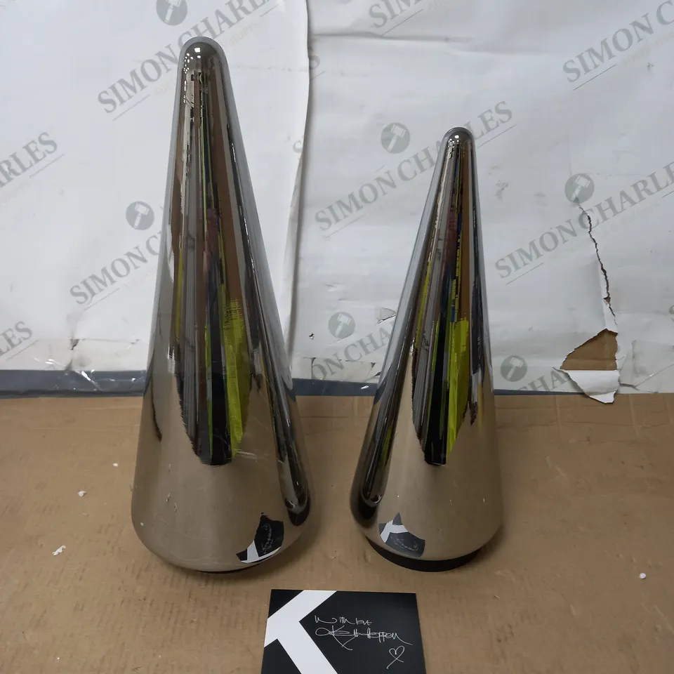 BOXED KELLY HOPPEN SET OF 2 INDOOR/OUTDOOR PRELIT GLASS DECOR - REFLECTIVE CONES