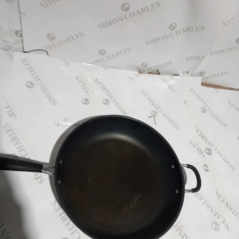 33CM BLACK AND SILVER FRYING PAN
