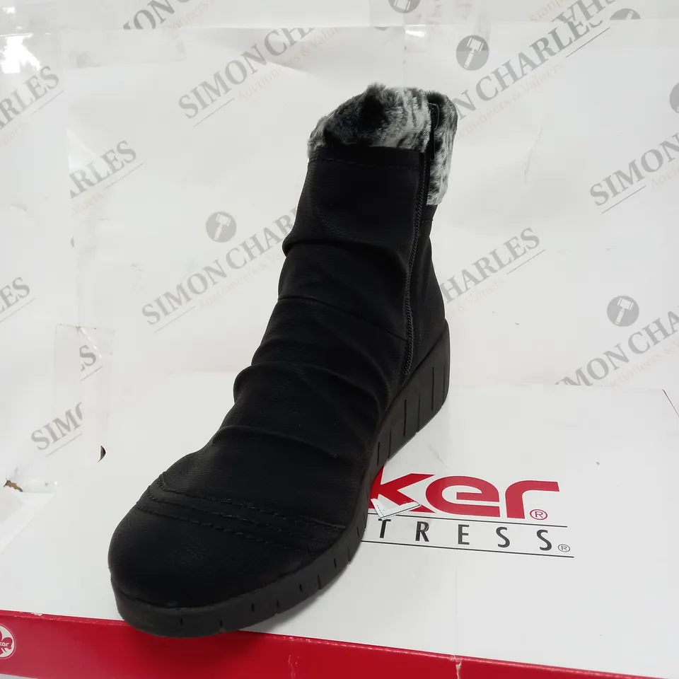 BOXED PAIR OF RIEKER ANTISTRESS BOOTS SIZE  EUR 42