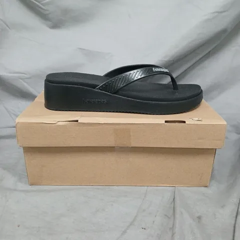 HAVAIANAS BLACK FLIP-FLOPS – SIZE EU 40