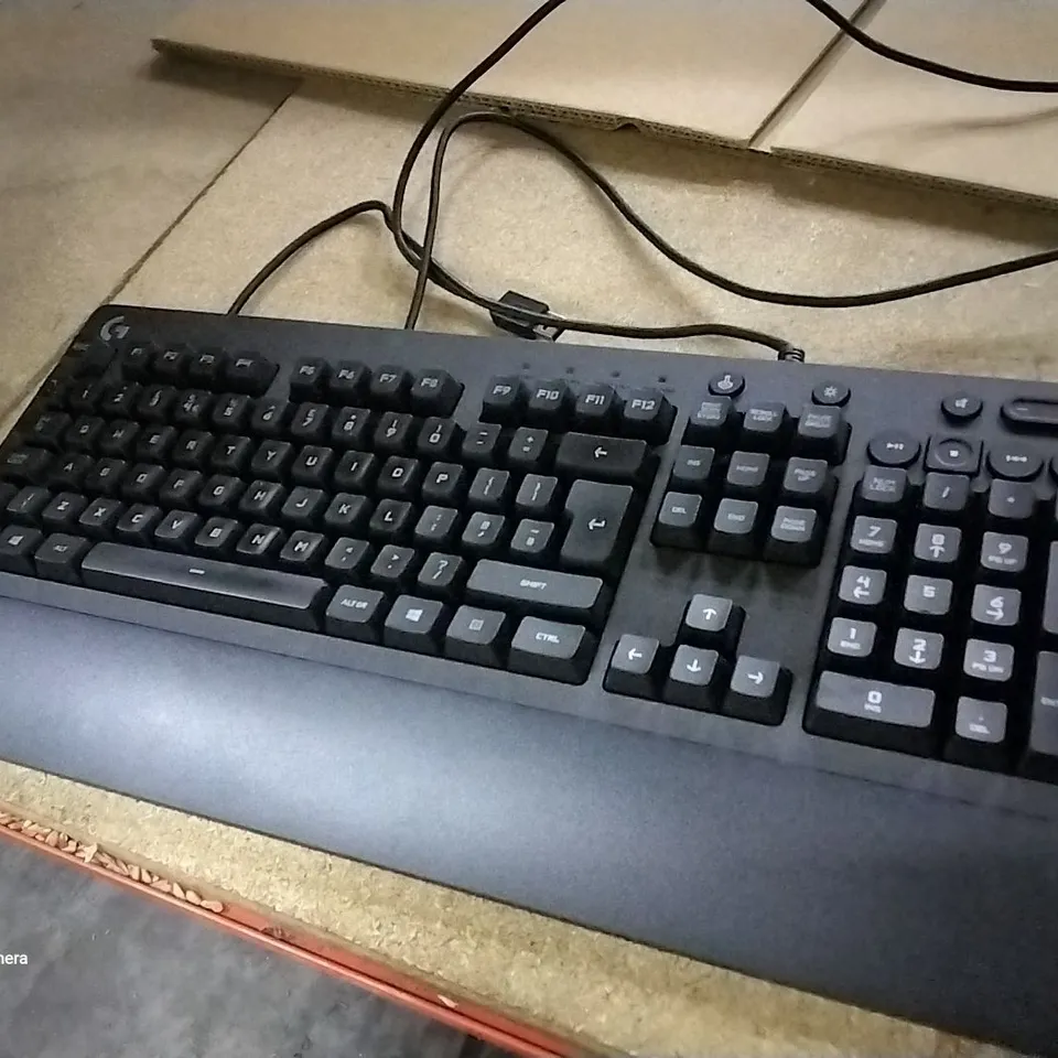 BOXED LOGITECH BLACK KEYBOARD 