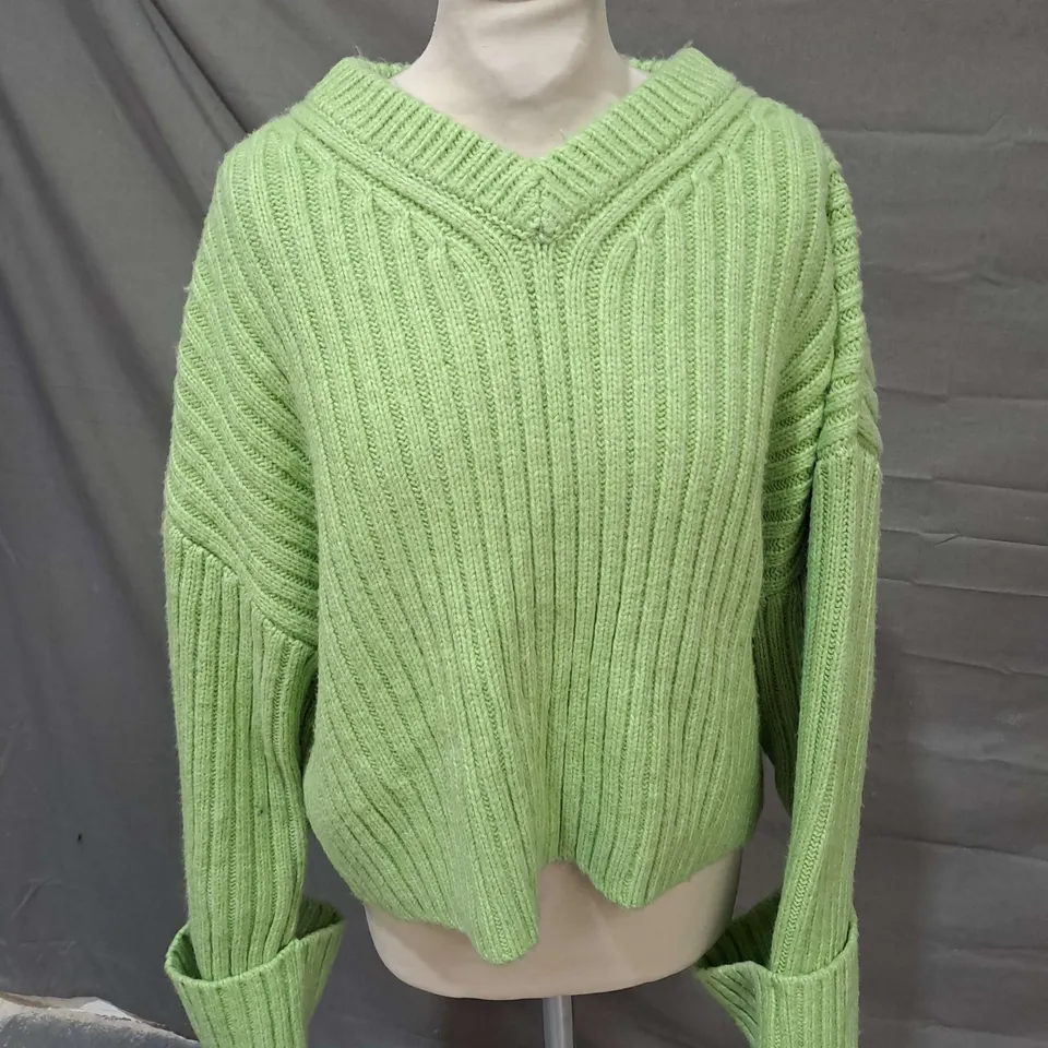 MINT VELVET CHUNKY STITCH JUMPER IN GREEN SIZE XL
