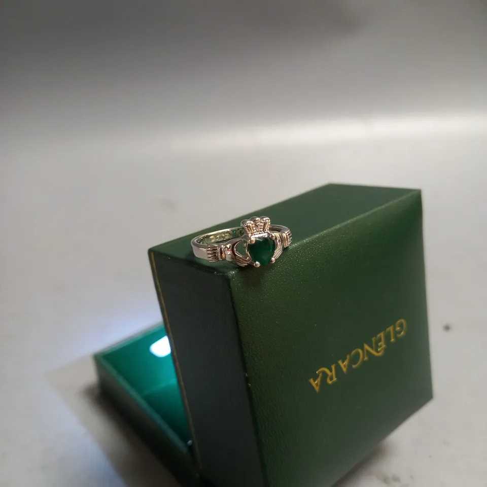 BOXED GLENCARA WHITE 14K GOLD CLADDAGH RING IN EMERALD