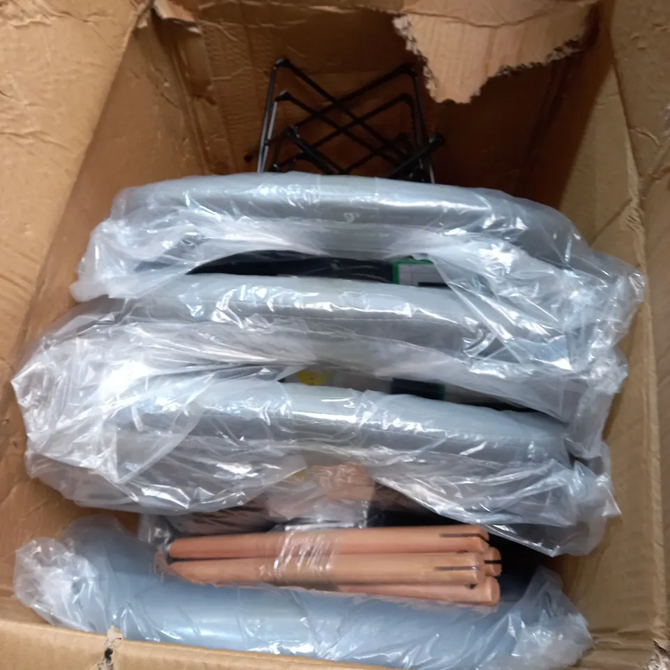 SET OF 4 GREY DINING CHAIRS 