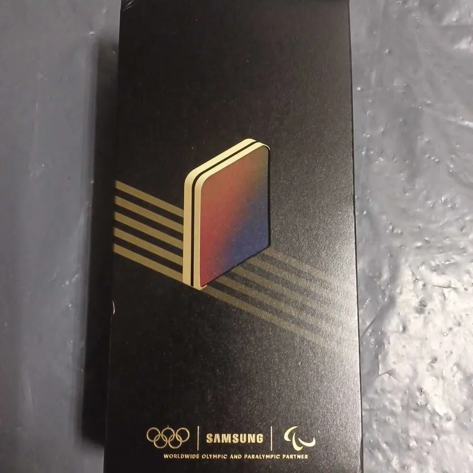 BOXED SAMSUNG GALAXY Z FLIP6 12GB 512GB OLYMPIC THEMED PHONE IN YELLOW - SM-F741B