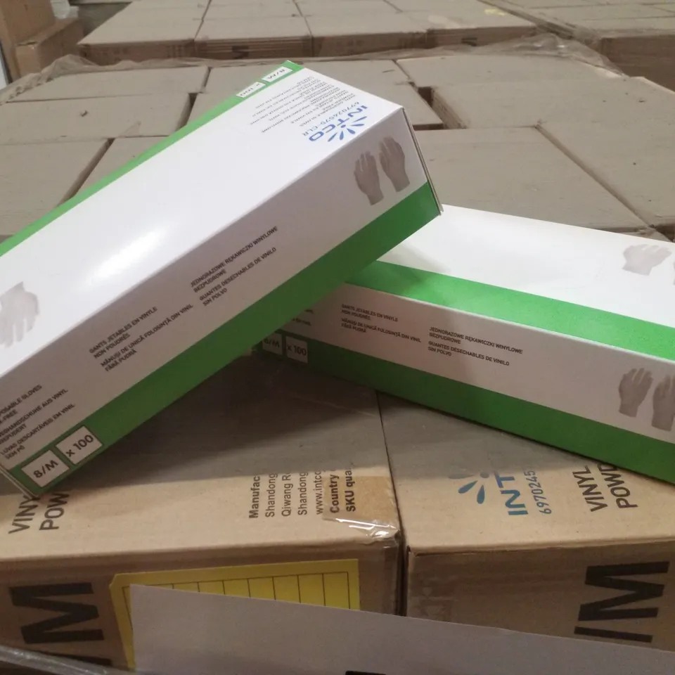 PALLET CONTAINING APPROXIMATELY 560 INTCO VINYL GLOVES 100PK MEDIUM