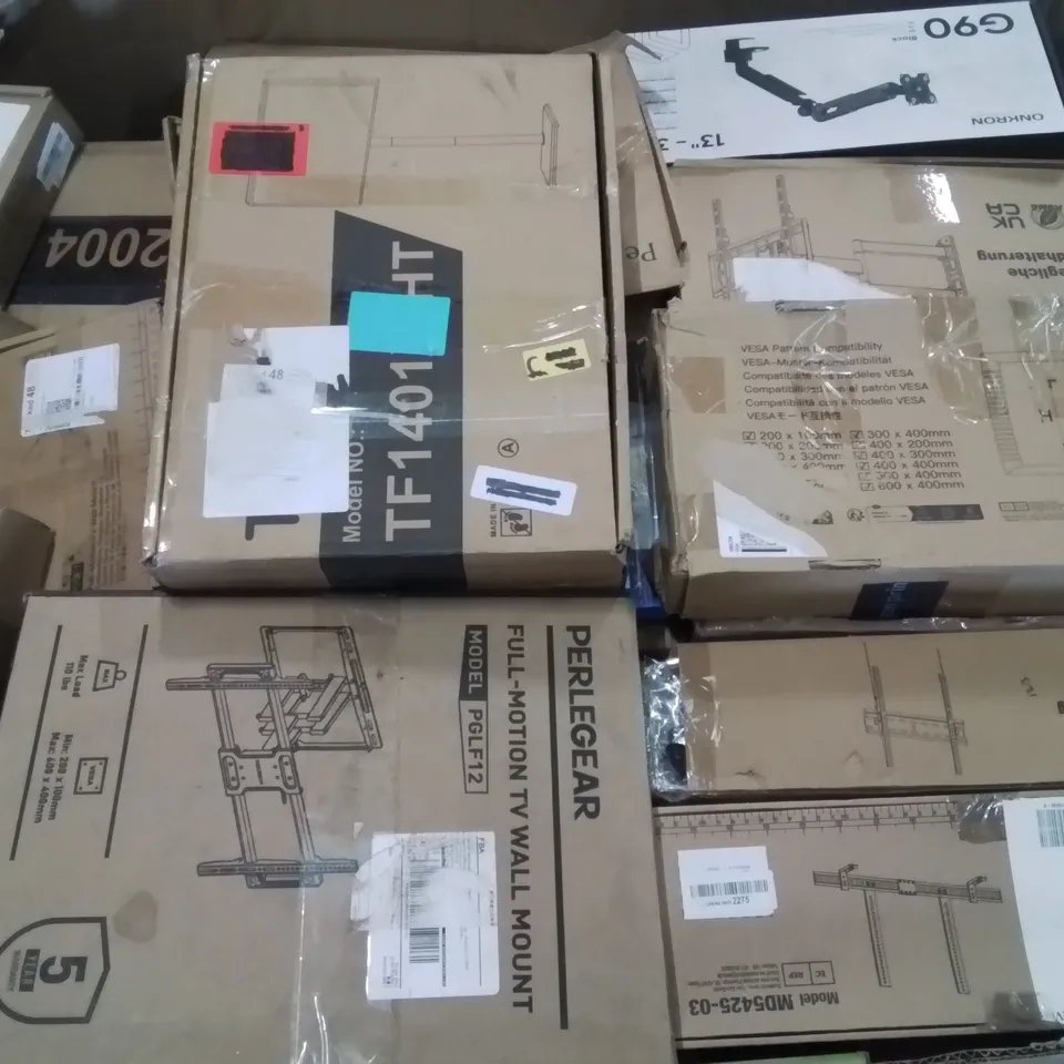 PALLET CONTAINING VERY LARGE AMOUNT OF TV AND PC MONITOR MOUNTS