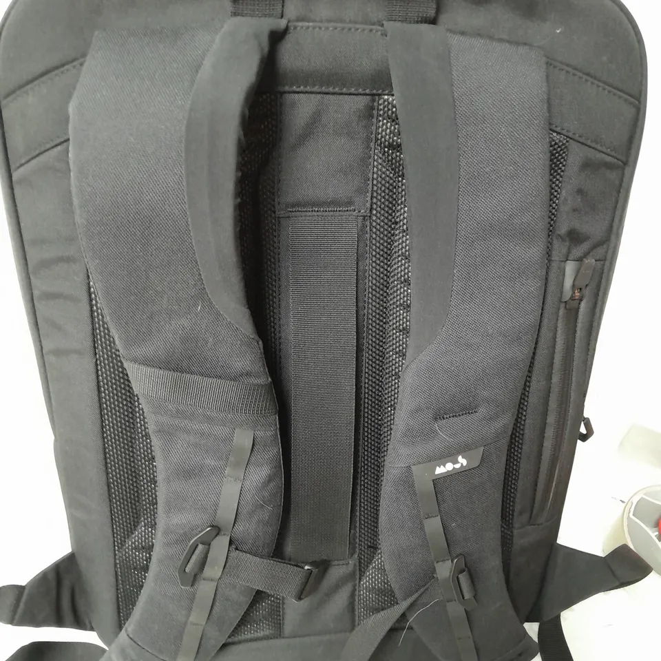 MOSS LARGE BLACK LEATHER RUCKSACK 