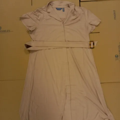 BOX OF APPROXIMATELY 6 BRAND NEW RUTH LANGSFORD BELTED BEIGE DRESS SIZE 2XL