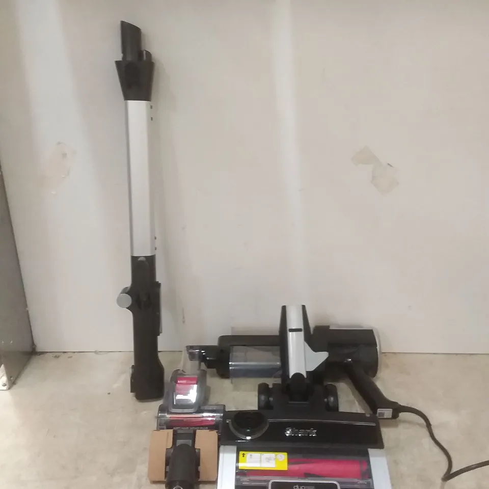 BOXED SHARK STRATOS CORDED STICK PET PRO MODEL 