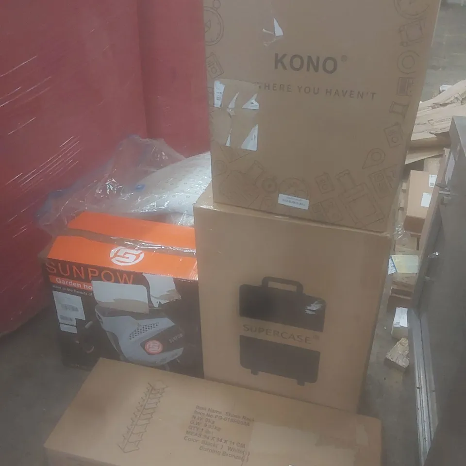 PALLET OF ASSORTED HOUSEHOLD GOODS AND PRODUCTS TO INCLUDE; SUITCASES, KITCHEN UTENSIL ORGANISER, SHOE RACK ETC 