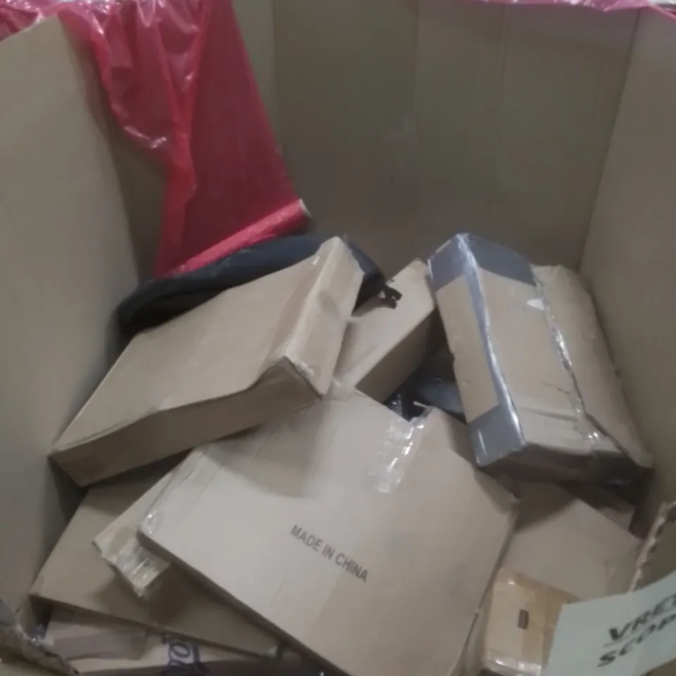 PALLET OF ASSORTED HOUSEHOLD GOODS AND FURNITURE TO INCLUDE;KITCHEN EDGE ORGANIZADOR, PLAY MAT, TRUNKI MYSTERY ITEM ETC 