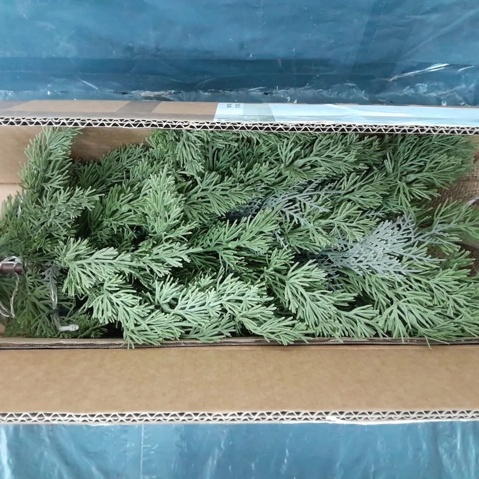 FERN PRE-LIT SMALL CHRISTMAS TREE RRP £29.99